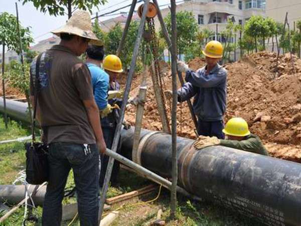 ɽ�|������˾�c�ҹ�˾��ӆ���䓱��عܹ���(y��ng)��ͬ